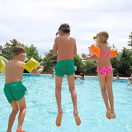 מלון Rhoen Park Aktiv
